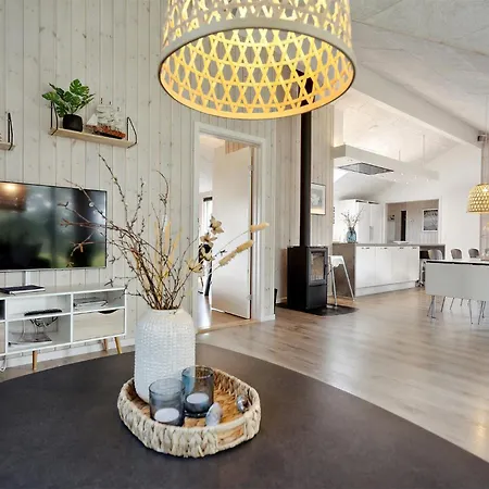 Hébergement de vacances With Fireplace 2